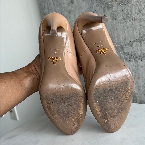 Prada round toe pumps -patent leather- nude - 37.5 / 7.5 US - Picture 8 of 10